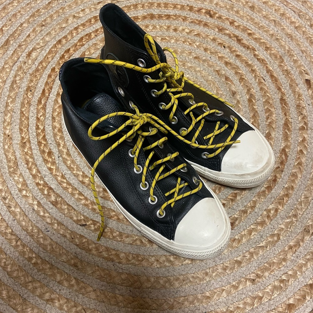 Converse leather upper men’s 8